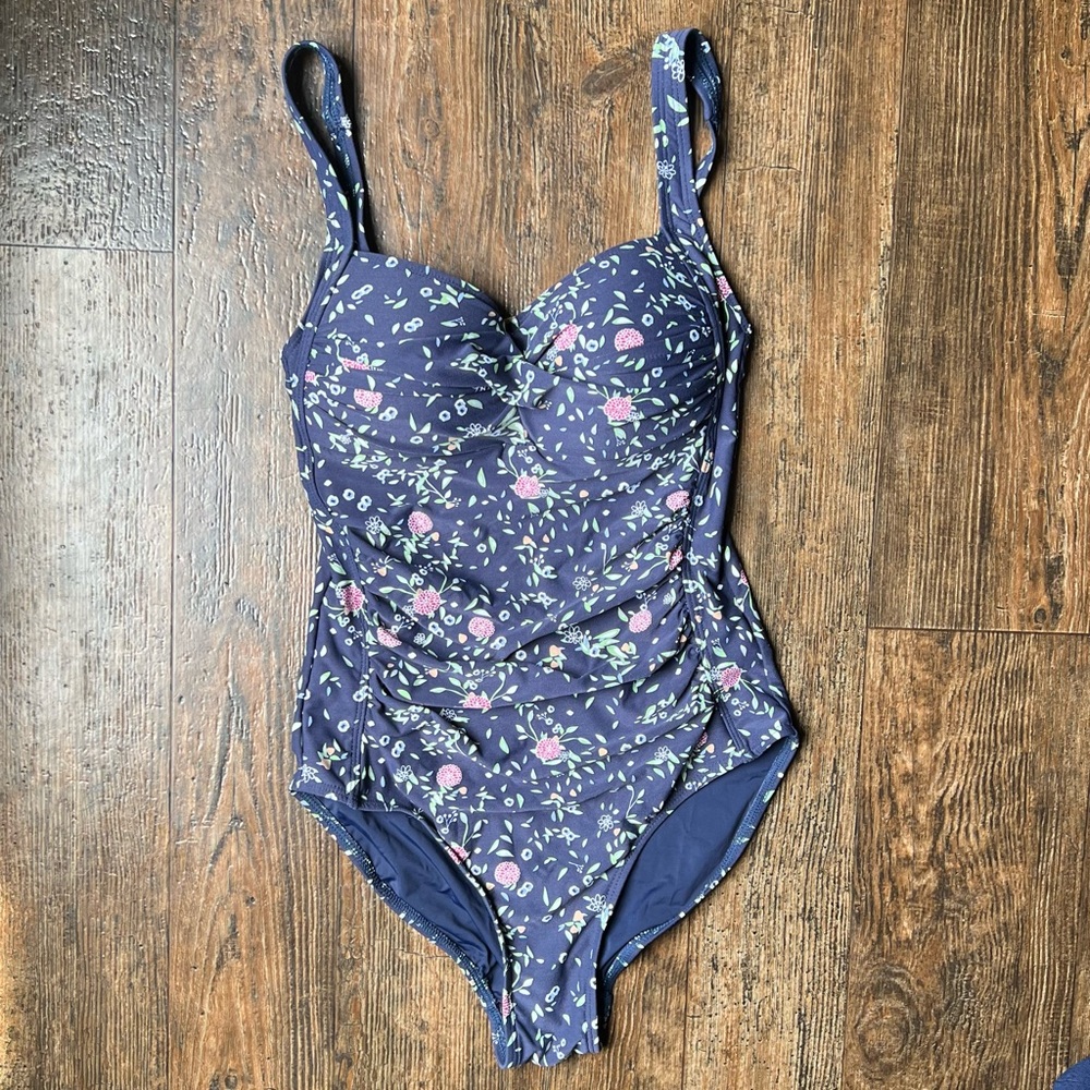 Onshore Women’s Navy Blue Floral One Piece Size 8